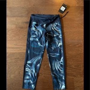 Nike Running Tight Fit Cropped Tights